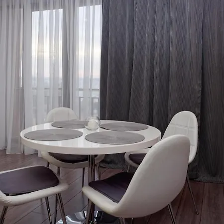 アパート Ady's By Sunny ママイア