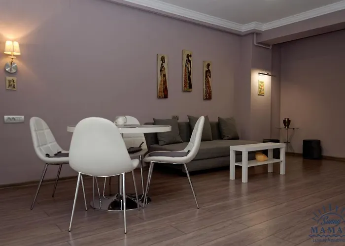 Ady's By Sunny Apartment