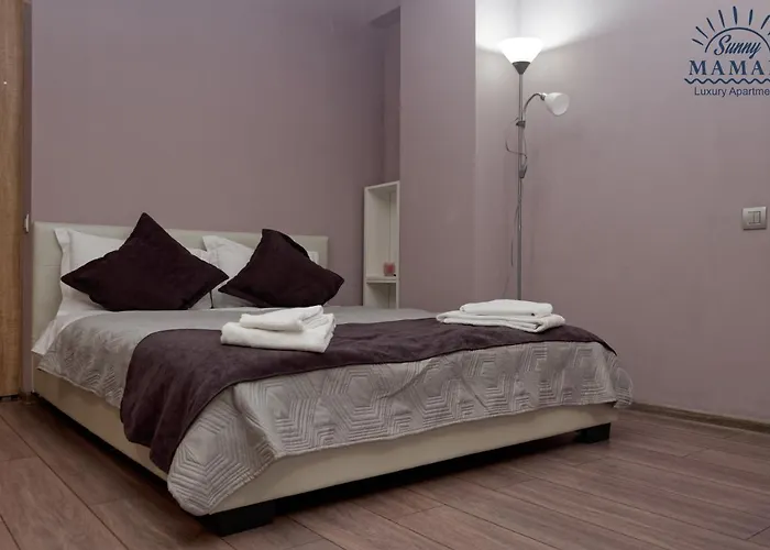 Ady's By Sunny Apartment Mamaia