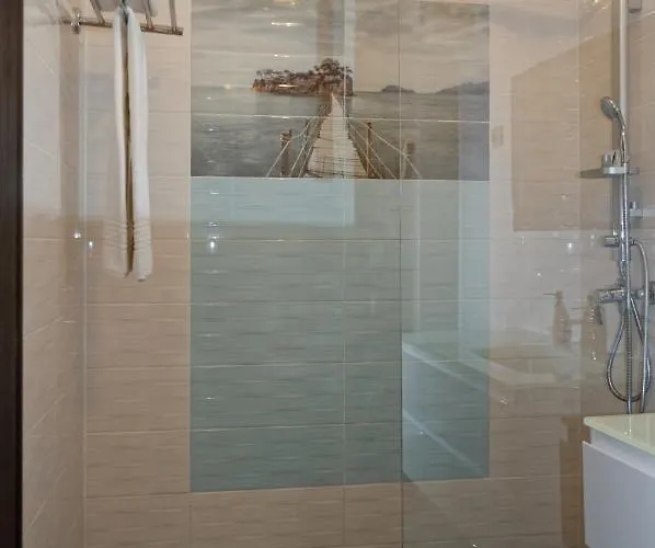 Ady's By Sunny Apartment *